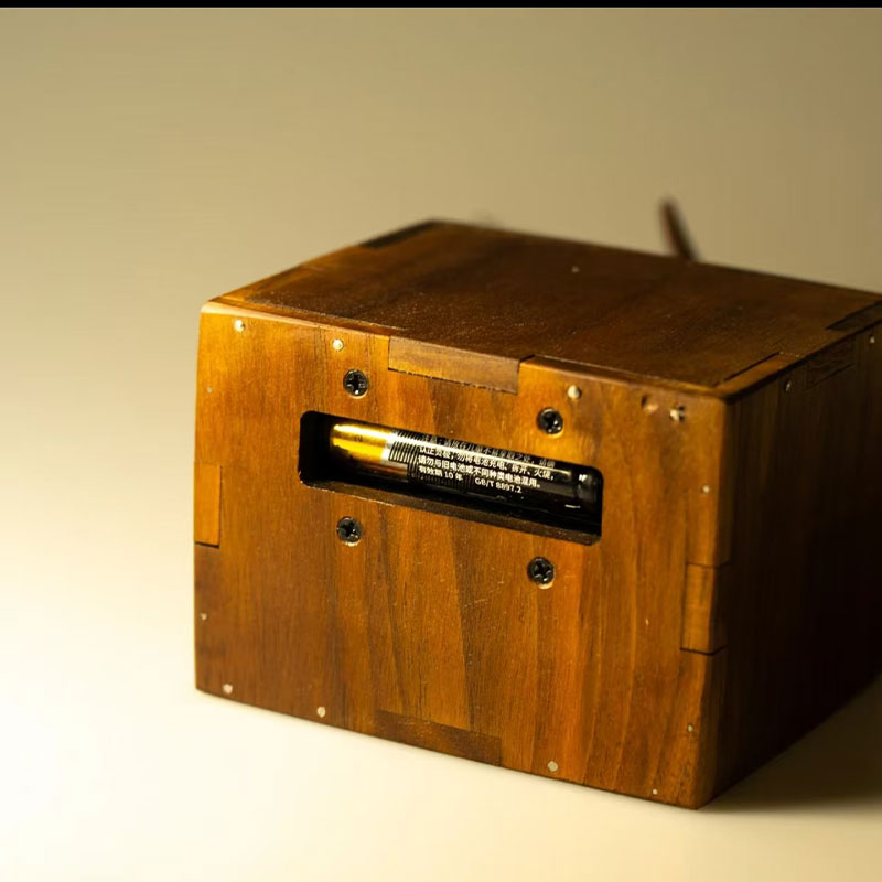 Cargue la imagen en el visor de la galería, Wooden Whale, Automata Whale, Narwhal Music Box, Mechanical Whale, Ornament, Wood art, Statue, Sculpture, Home Decor, Woodcarving, Handmade