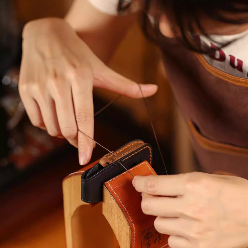 Cargue la imagen en el visor de la galería, Luxury Genuine Leather Car Key Fob Case Cover for Maserati Levante, MC20, Ghibli, Quattroporte 2014-2022 – Shockproof, Handcrafted & Gift-Ready - Polar Tech Australia