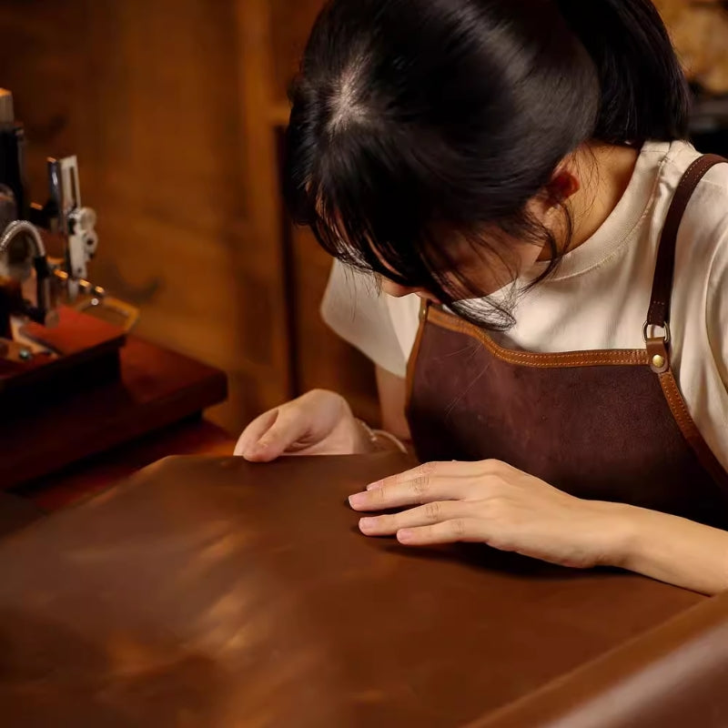 Cargue la imagen en el visor de la galería, Luxury Genuine Leather Car Key Fob Case Cover for Maserati Levante, MC20, Ghibli, Quattroporte 2014-2022 – Shockproof, Handcrafted & Gift-Ready - Polar Tech Australia