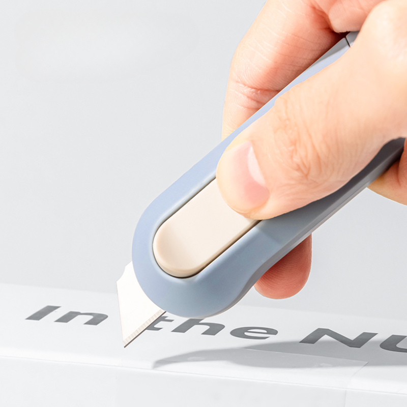 Cargue la imagen en el visor de la galería, Deli NS065 - Mini Portable Paper Cutting Tools Metal Knife Cutter - Polar Tech Australia