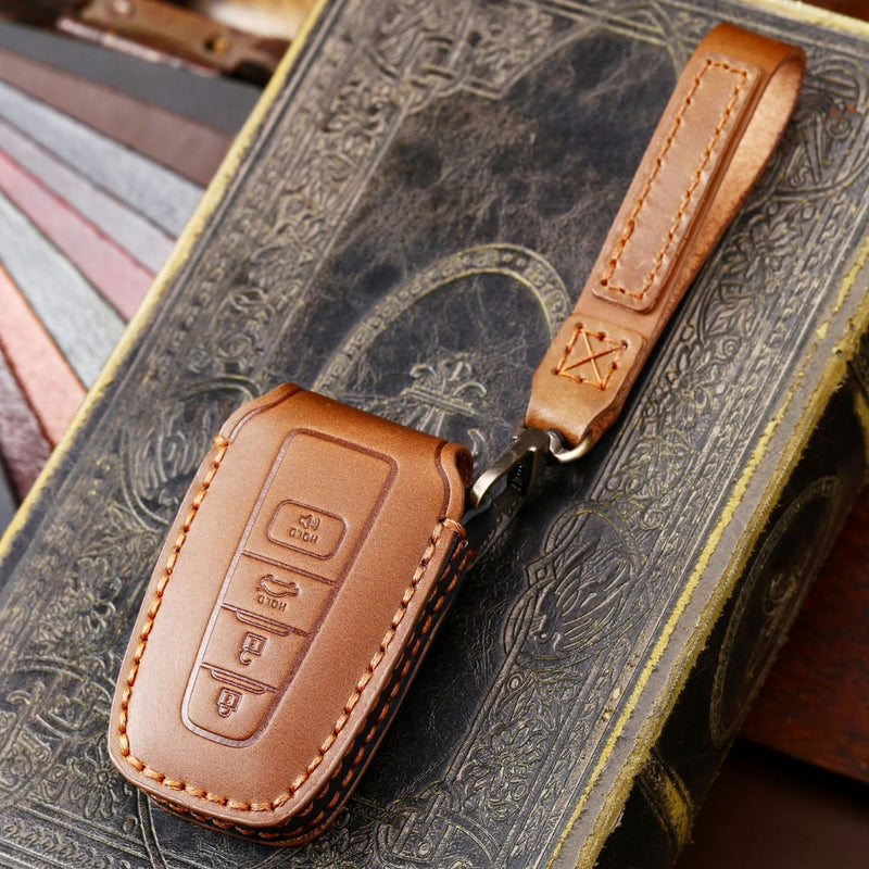 Chargez l&#39;image dans la visionneuse de la galerie, Toyota Handcrafted Genuine Leather Car Key Fob Protective Case Cover For Camry, C-HR, Corolla, RAV4, Avalon, Land Cruiser, Prado, Prius
