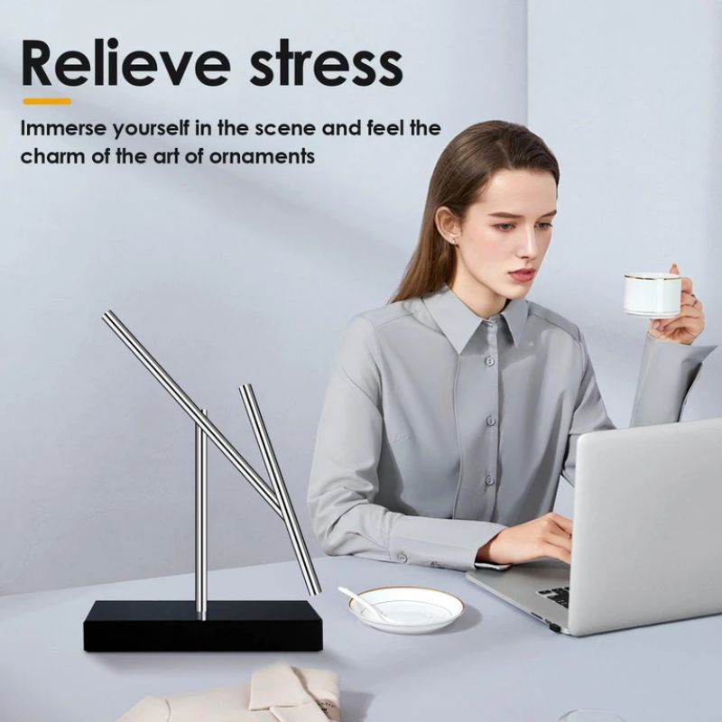 Chargez l&#39;image dans la visionneuse de la galerie, Aluminium Swinging Sticks Kinetic Energy Sculpture Perpetual Motion Art - Desktop Toy Version
