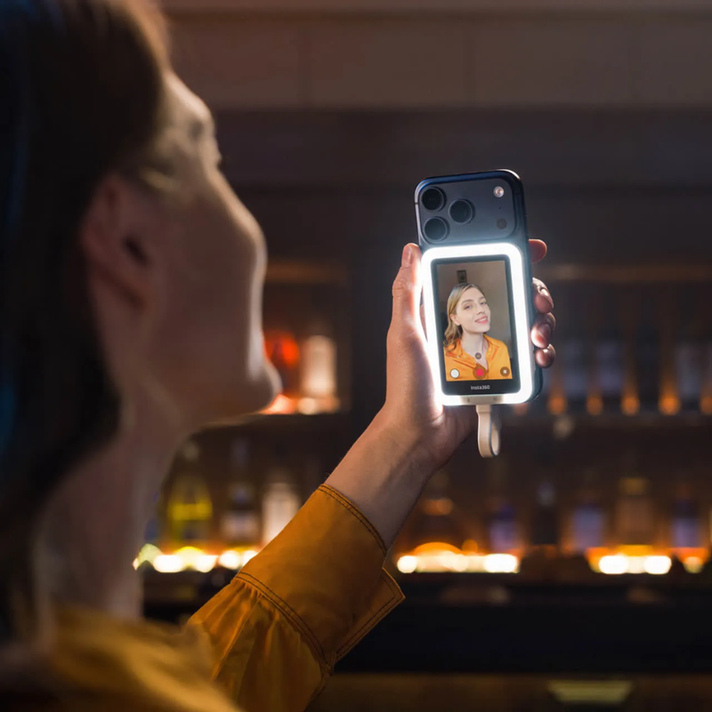 Load image into Gallery viewer, [Magnetic][USB-C Plug] Insta360 Snap Selfie Screen - Polar Tech Australia
