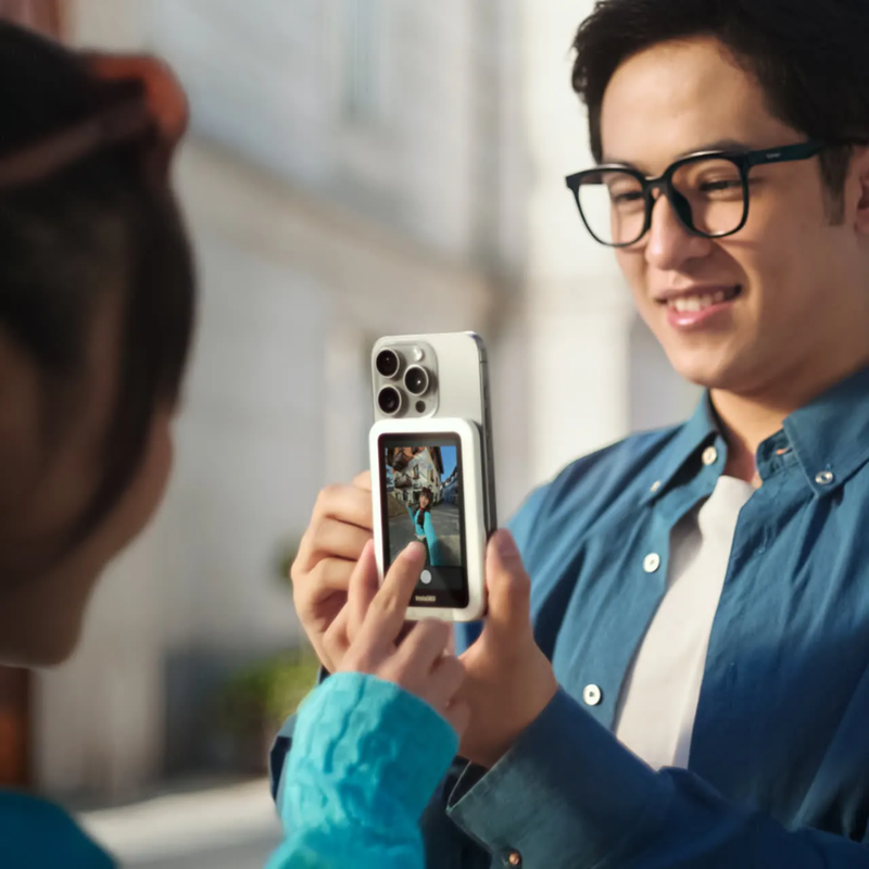 Load image into Gallery viewer, [Magnetic][USB-C Plug] Insta360 Snap Selfie Screen - Polar Tech Australia
