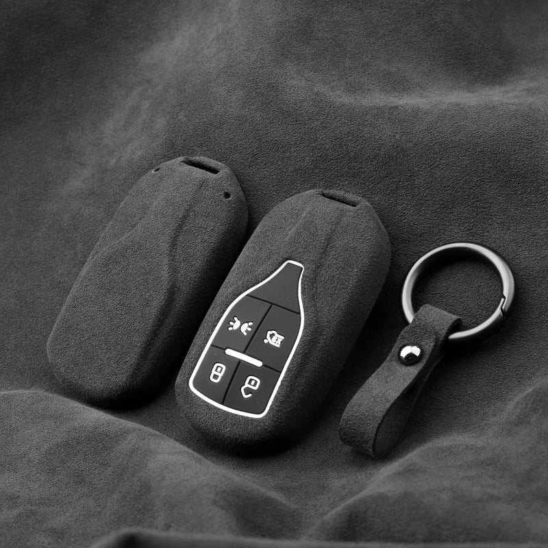Cargue la imagen en el visor de la galería, Luxury Suede Car Key Fob Case Cover for Maserati Levante, MC20, Ghibli, Quattroporte 2014-2022 – Skin-Friendly, Durable &amp; Stain-Resistant

