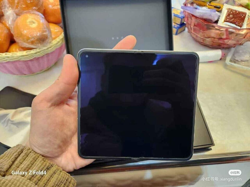 Load image into Gallery viewer, [Used 9/10] OPPO Find N2 (PGU110) - Snapdragon 8+ Gen 1 16GB RAM 512 GB Smartphone - Green Color - Polar Tech Australia
